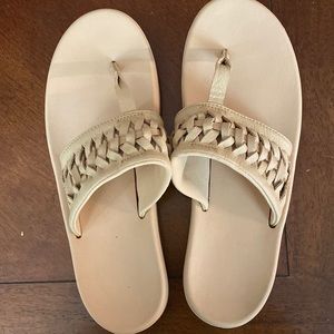 Women’s flip flops